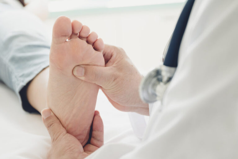 Why do Orthopedic Surgeons Hate Podiatrists