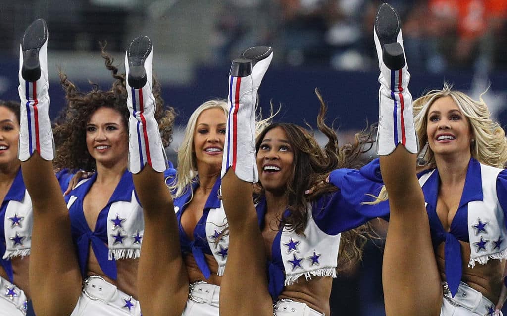 how-much-does-a-professional-nfl-cheerleader-make