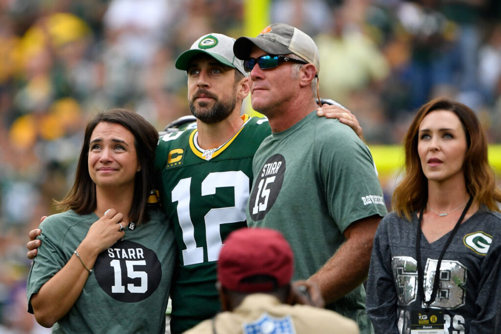 Is Aaron Rodgers estranged from his family