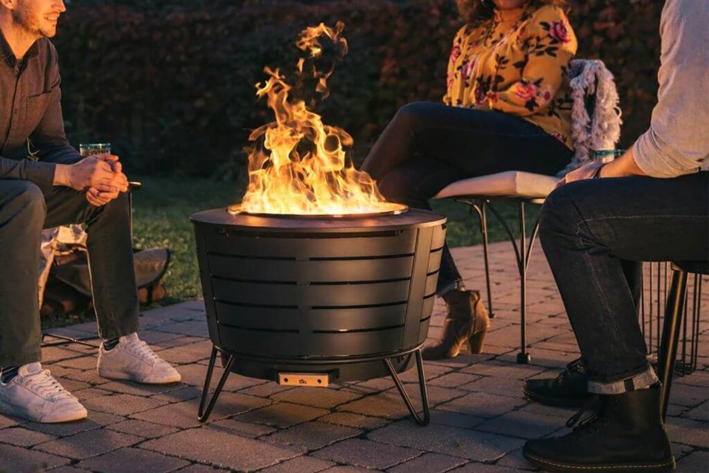 What kind of wood do you use in a smokeless fire pit