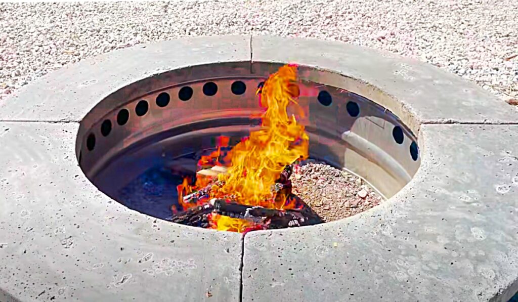 What makes a smokeless fire pit smokeless